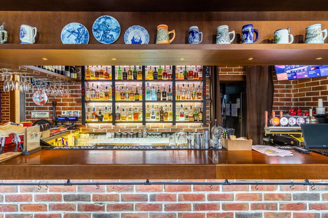 Petros Hotel 布克维 外观 照片